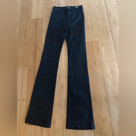 PAIGE x Morris & Co High Rise Manhattan Boot Mallow Floral Black Jeans Size 23 - Picture 3 of 5